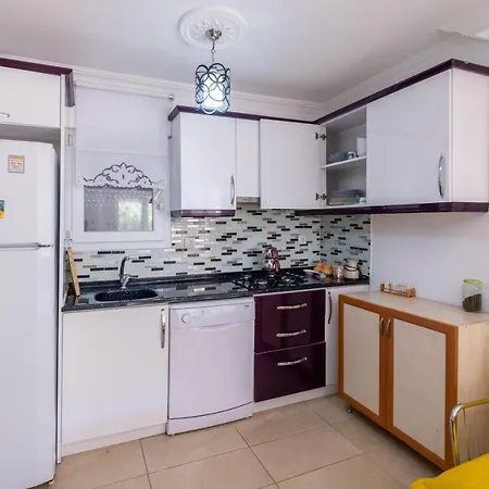 Lovely House Near Beach With Backyard In Apartamento *