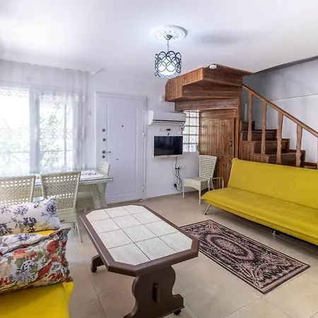 Apartamento Lovely House Near Beach With Backyard In Fethiye